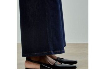 Patent Leather Pointed Toe Sandals