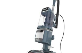 Shark Anti Hair Wrap Plus Upright Pet Vacuum with Lift-Away, NZ780UKT