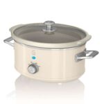 Swan Retro Slow Cooker with 3 Temperature Settings, Up to 4 Portions, 3.5L, 200W, Retro Cream