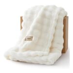 Bedsure Bubble Fleece Throw Blanket – Lightweight, off White, 150x200cm