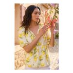Lemon Print Tie Front Top