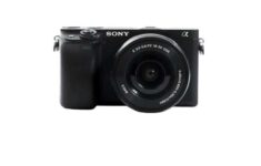 Sony A6400 Mirrorless Camera With 16-50mm F/3.5-5.6 II Lens (Black)