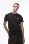 Tommy Jeans Mens Regular Badge Logo T-Shirt in Black (XS – XL)