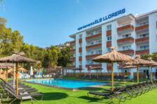 10-Nts 2-Adults & 2-Children Spring S-C Family Spanish Holiday (£14.75pppn – April Dates) incl. London Gatwick Flights £8 Taxes