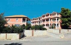 7 Nights Family Holiday SC Zante (2 Adults/2 Children) £100.25pp – Sarakina Apartments Laganas, Glasgow 22 Oct (Inc Large Cabin Bag)