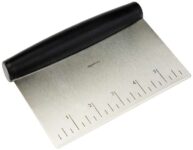 Amazon Basics Bench Scraper, Stainless Steel Kitchen Tool, 15.5 cm, Black, Silver