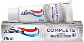 Aquafresh Complete Care Whitening Fluoride Toothpaste. Helps Restore Your Teeths Natural Whiteness. Actively deep Cleans and freshens Whole Mouth.