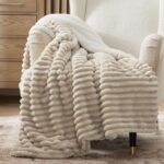 Bedsure Sherpa Fleece Throw Blanket – Bedspread, Beige, 150x200cm with checkout discount Sold by Bedsure EU / FBA