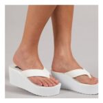 Bench Womens Vacay Chunky Wedge Flip Flops – White