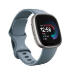 Google Fitbit Versa 4 Fitness Smartwatch with built-in GPS and up to 6 days battery life – Prime Exclusive
