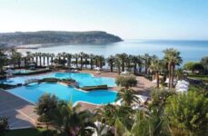 Halkidiki (Greece): 5 nights in 5 Star Sani Beach incl. flights & half board 2 adults 2 kids for £729pp Kids club & beach May 6-11