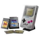 LEGO Super Mario Game Boy 72046 Set forAdults, Nintendo Display Model Kit, 2 Cartridges LenticularScreen, Game Merch, Gift Idea, 421 Pieces