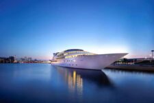London Luxury 4 Star Superyacht – 1 Night – Classic King Room w/Dock View I w/River View – £115 (Selected Dates Oct/Nov)