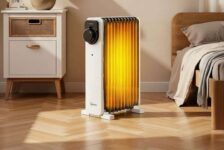 Midea 2300W 11-Fin Oil Filled Radiator with Thermostat and Safety Features w/code Living & Home