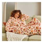 OHS Autumn Print Fleece Hoodie & Cuffed Jogger Pyjama Set – Beige