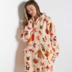 OHS Supersoft Adults Autumn Print Hoodie Blanket – Natural Beige