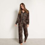 OHS Zebra Print Matte Velvet Button Through Pyjama Set – Black