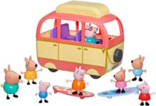 Peppa Pig Peppa Visits Australia Campervan Vehicle Preschool Toy Includes 8 Figures, 4 Accessories, for Ages 3 and Up