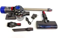 Used Dyson Hand held Cordless Stick Vacuum Cleaner V8 Pet Car Cleaner – Sold by Vacuums Direct LTD
