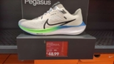 Air Zoom Pegasus 40 Mens Running Trainers instore Bicester Outlet