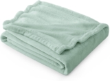 Bedsure Fleece Throw Blanket for Sofa – Flannel, Sage Green, 130×150 cm Soft Cosy and Fluffy, Lightweight Warmth for All Seasons, Home Decor, Travel, Camping, Gifts for Women and Men