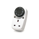 Defender EasyTurn Dusk-to-Dawn Timer Plug UK 3-Pin 240V