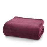 Deyongs Snuggle Touch Throw, Magenta