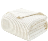 EMME Fleece Throw Blanket for Sofa, Soft, Fluffy, 150 x 200cm, 3D Touch Experience, Warm Cozy Throw, Versatile Single Flannel Blanket for Bed, Couch, Sofa, Armchairs, White