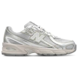 New Balance 740 Women, Metallic Silver – Size 3-6 w/code Unidays