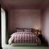 OHS Double Duvet Set, Gifts for Women Super Soft Cosy Warm Microfibre Polyester Checkerboard Piped Edge Double Bedding Luxurious Comfy Quilt Cover Set with Pillowcases, Burgundy/Pink