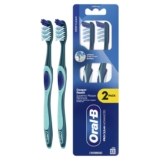 ORAL-B PRO-Clean Advanced Manual Toothbrush Deep Cleaning & Plaque Removal Medium Bristles, 2X