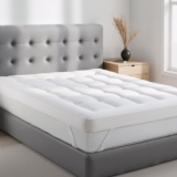 Super Soft Mattress Topper Double Bed, 8cm Premium Quality Breathable Double Mattress Topper with Strong Corner Luxurious Comfort, Hypoallergenic Elastic Straps (King-150 x 200CM)