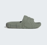 Womens ADILETTE 22 SLIDES, Silver Green / Core Black, Size 5-7